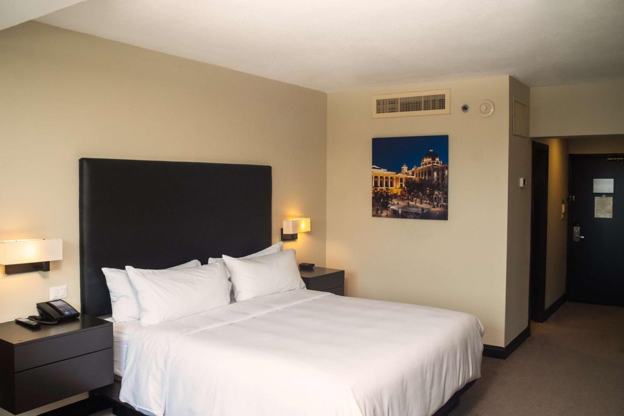 Hilton Hotel 5*