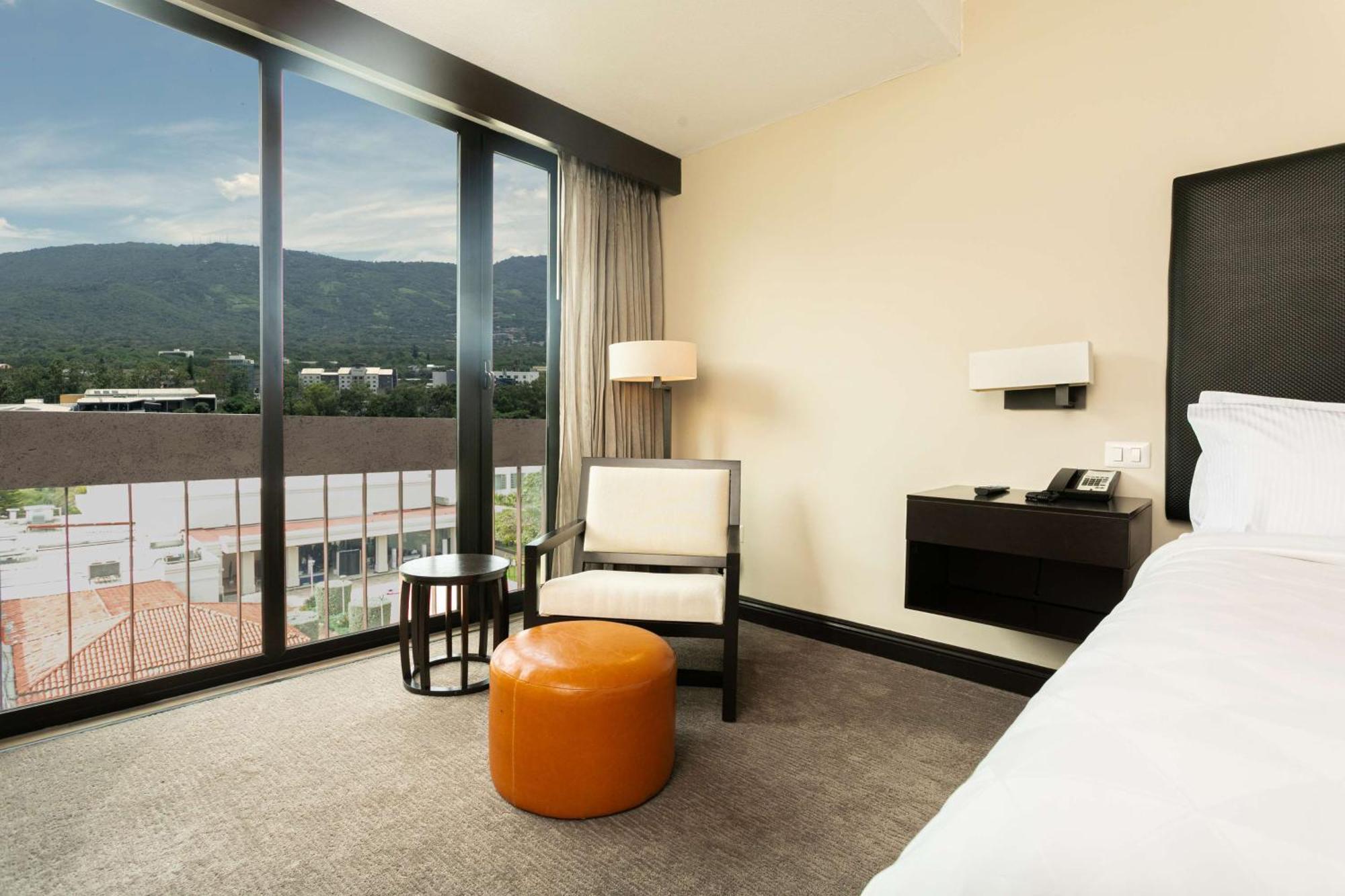 Hilton Hotel 5*